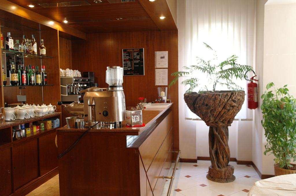 Hotel Armando' S ซุลโมนา ร้านอาหาร รูปภาพ